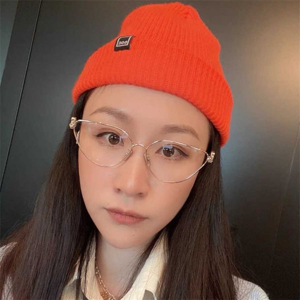 

2023 luxury designer sunglasses new luo yijia metal cat's eye red ins same personalized lw sunglasses fashion, White;black