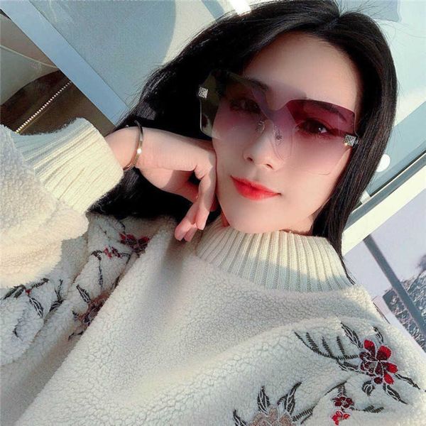 

2023 new luxury designer valencia's new fashion one-piece eye mask square sunglasses star sunglasses va2049, White;black