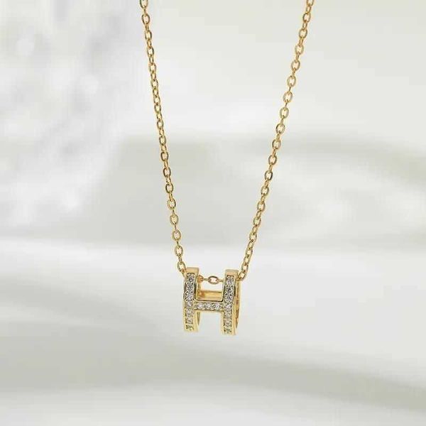

titanium steel fadeless trendsetter h-letter necklace for women's collarbone chain mesh red design niche neckchain fashion pendant, Silver