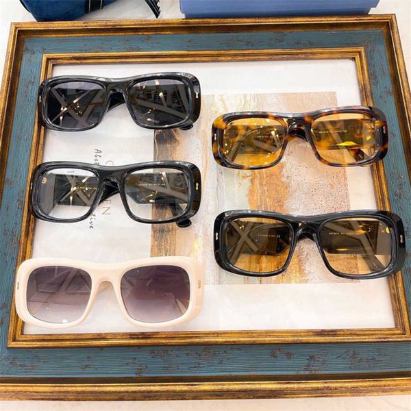 

2023 new luxury designer new plate classic style sunglasses fashion show sun protection sunglasses gg1251, White;black