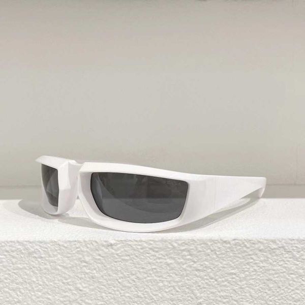 

2023 new luxury designer p family's new online celebrity with personalized eye protection women's versatile fashion sunglasses spr, White;black