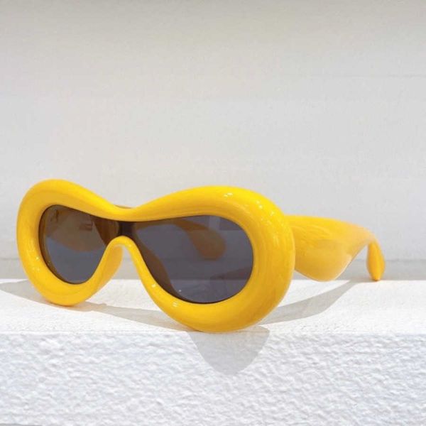 

2023 luxury designer sunglasses new luoyi's bread inflatable toad net red sunglasses female lw40099 style 1, White;black