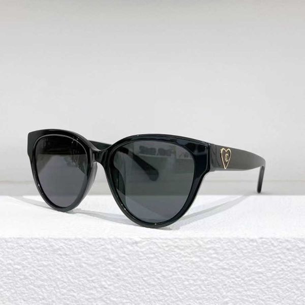

2023 new luxury designer sunglasses xiaoxiang's love eyeglass frame ch5477 push black cat eye plate sunglasses for women with myopia, White;black