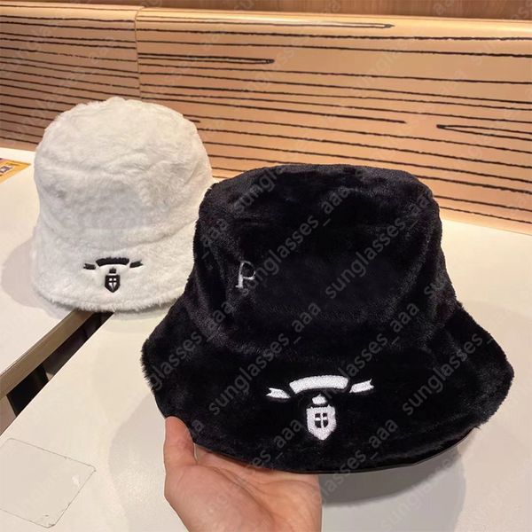 

Designer Bucket Hat Winter Rabbit Hair Hats Warm Windproof Caps Fashion Beanie Cap for Man Woman 2 Colors Top Quality, Black nobox