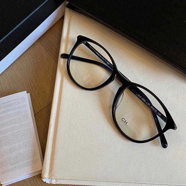 

2023 new luxury designer sunglasses round star network red same plain face flat light myopia glasses frame can fitted with ch3282 degrees, White;black