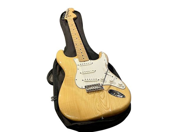 

squier cst-55 1984 electric guitar as same of the pictures