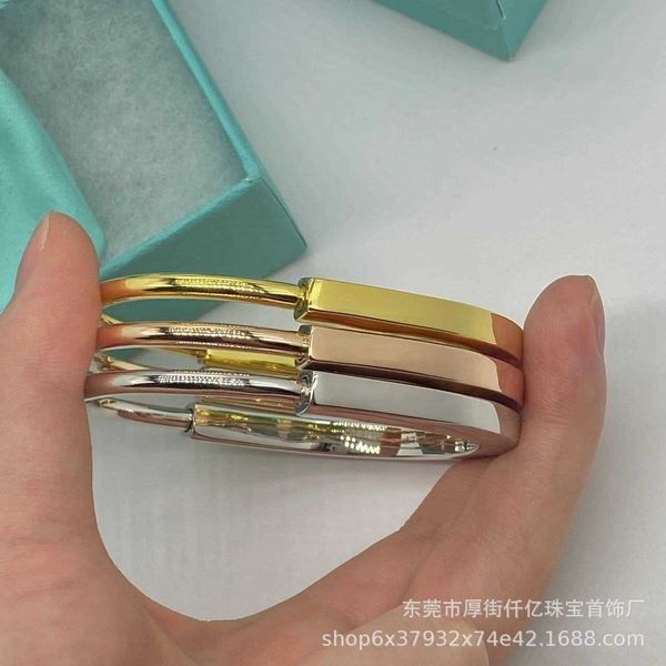 

original tiffay high edition lock bracelet fashion diamond color separation 18k rose gold tthk, Black