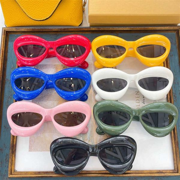 

2023 new luxury designer luo yijia lips sunglasses personalized net red ins same lw40097 sunglasses, White;black