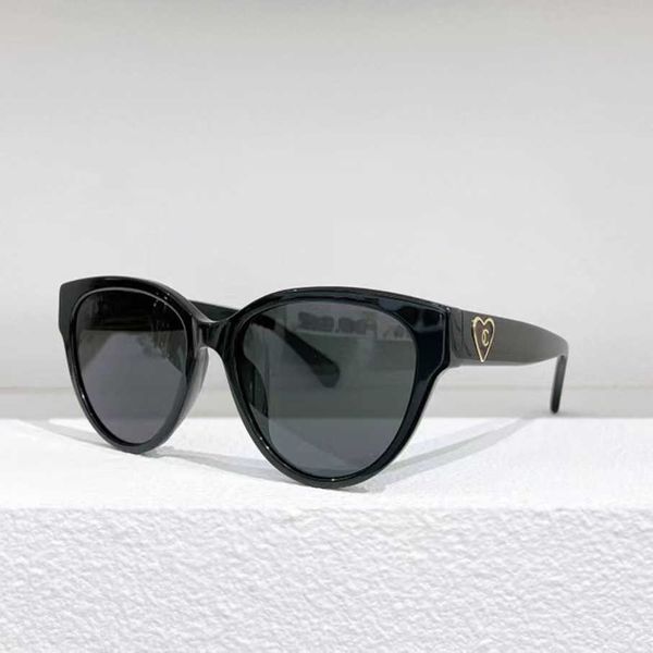 

2023 new luxury designer sunglasses xiaoxiang's love eyeglass frame ch5477 push black cat eye plate sunglasses for women with myopia, White;black