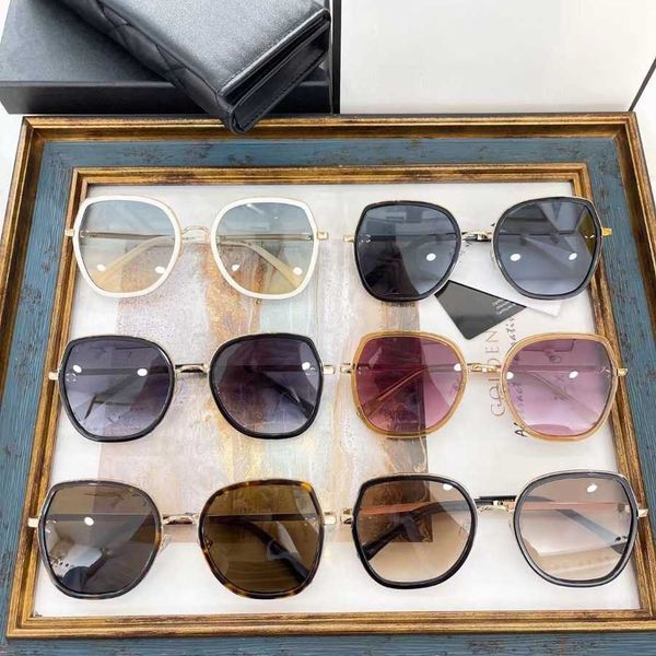 

2023 luxury designer sunglasses grandma xiang's new star online celebrity personalized fashion women's versatile ins style 1 sungl, White;black