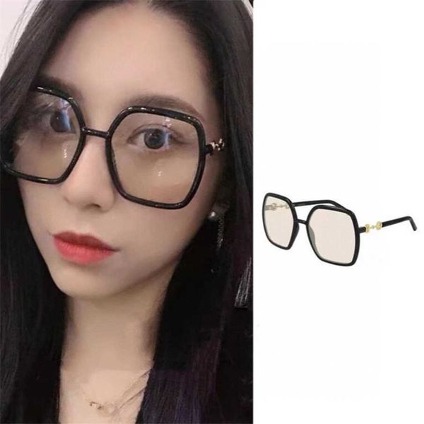 

2023 luxury designer sunglasses new g family large frame horseshoe button sunglasses ins network red ni star sun glasses gg0890, White;black
