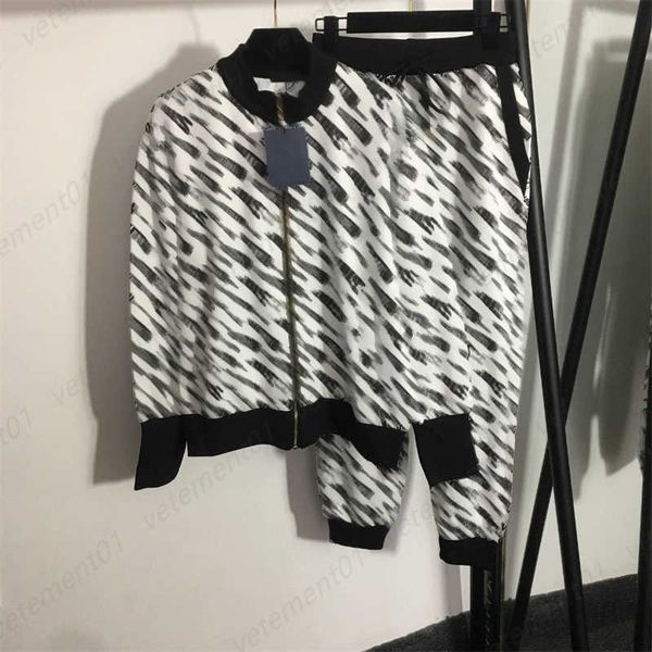 

tracksuit cardigan jacket with sweat pant two piece set full logo letter print long sleeve zipper jacket elastic waist sweatpants women trac, Gray