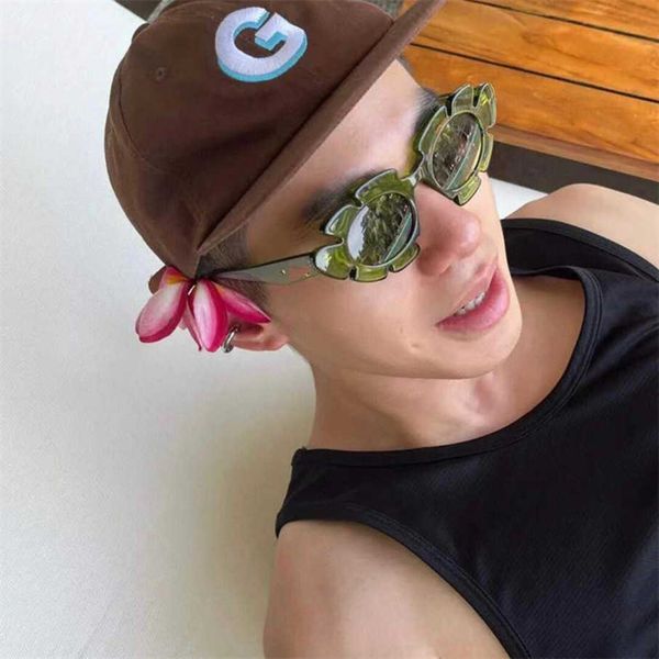 

2023 new luxury designer luo yijia new ins trendy net red men and women hip-hop posing sunglasses lw40088u, White;black