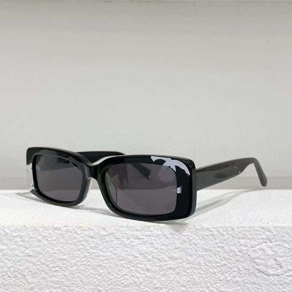 

2023 new luxury designer new online celebrity the same personalized fashion for women's versatile literary sunglasses 71473a, White;black
