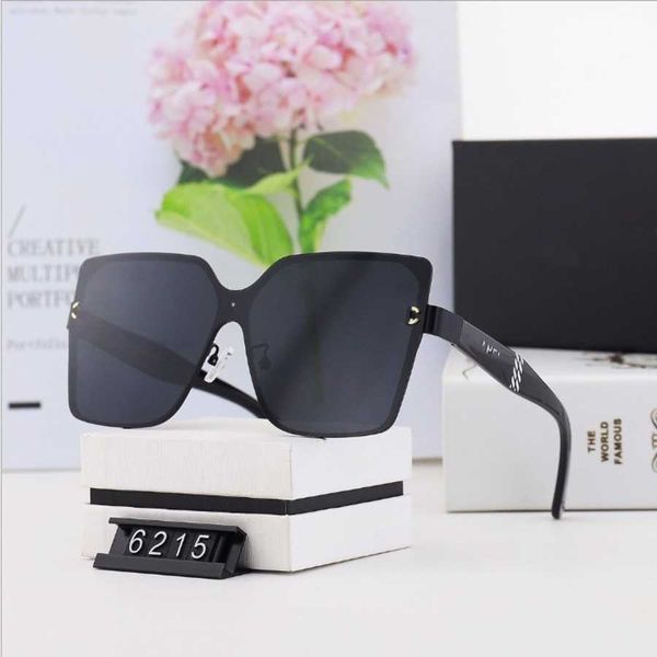 

2023 luxury designer sunglasses overseas new for men and women street pgraphy sunglasses polarized glasses 6215, White;black