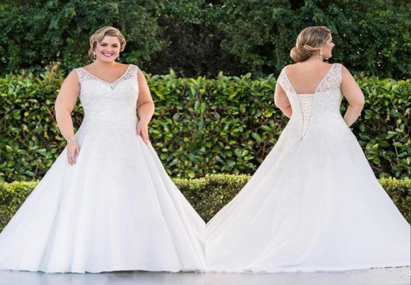 

2020 new plus size a line lace wedding dresses v neck new elegant long princess bridal gowns appliques bandage stunni5462116, White