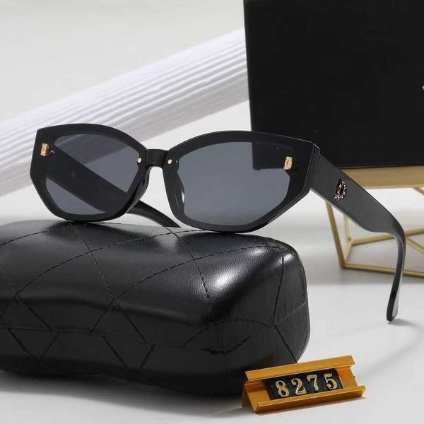 

2023 luxury designer sunglasses overseas new for men and women box sunglasses tourism fashion glasses special 8275, White;black