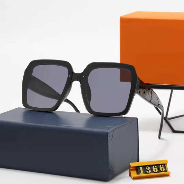 

2023 luxury designer sunglasses overseas new external men and women street pgraphy sunglasses for tourism fashion glasses 1366, White;black