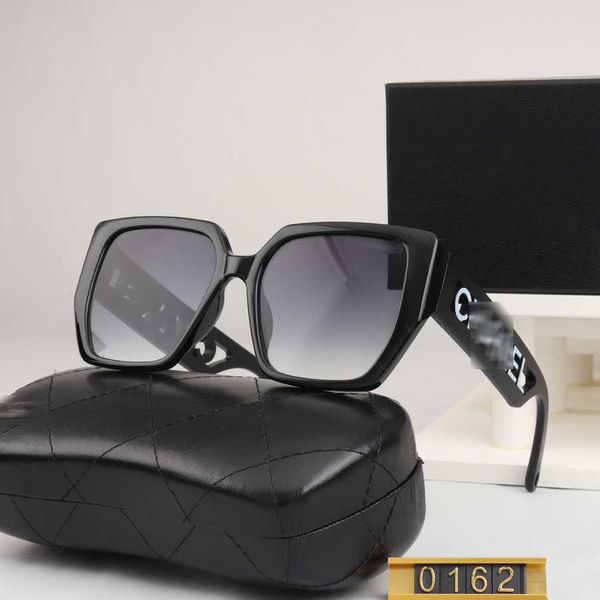 

luxury designer sunglasses 2023 new fashion classic style square sunglasses 2610, White;black