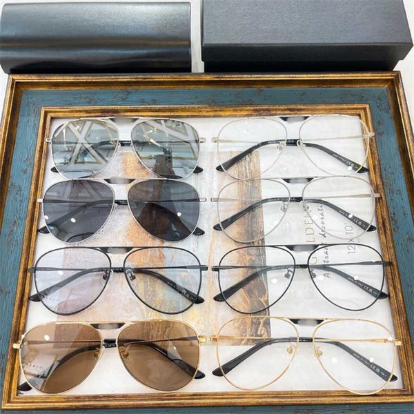 

2023 new luxury designer family b's new toad sunglasses fashionable men's and women's ins popular online stars same sunglasse, White;black