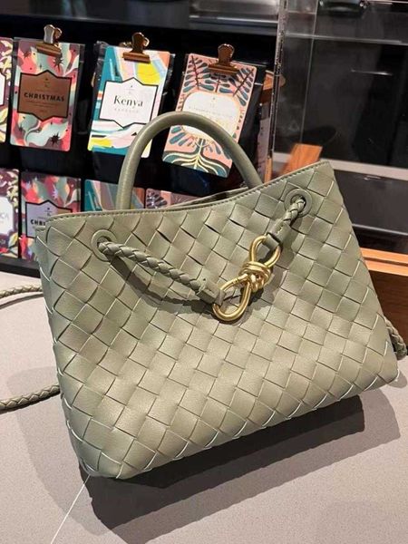 

for designer andiamo bag botegas layer cowhide women spring/summer 2023 new fashion versatile woven handbag one shoulder crossbody trend iz0