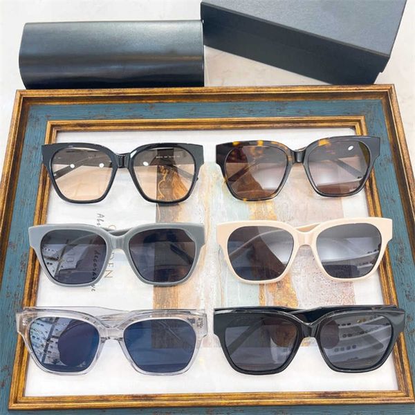 

2023 new luxury designer family b's new plate large square sunglasses fashionable men's and women's ins popular online stars, White;black