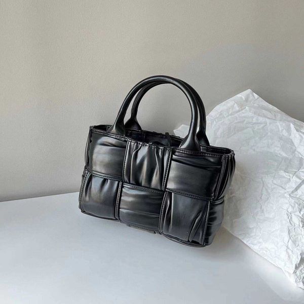 

designer bag venetas sweet cute pleated mini handheld straddle tote bag wnw7