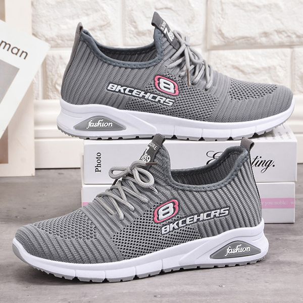 

2023 fashion designer women ladies running shoes triple black white mesh platform sneakers outdoor womens lace-up sports trainers ing