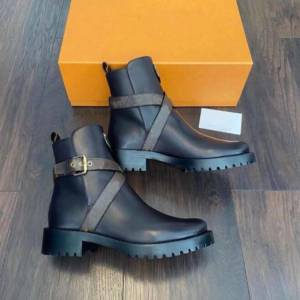 

designer -woman winter chelsea boot discovery flat women's ankle boots crisscrossing strap crafted black calf leather lady martin booti