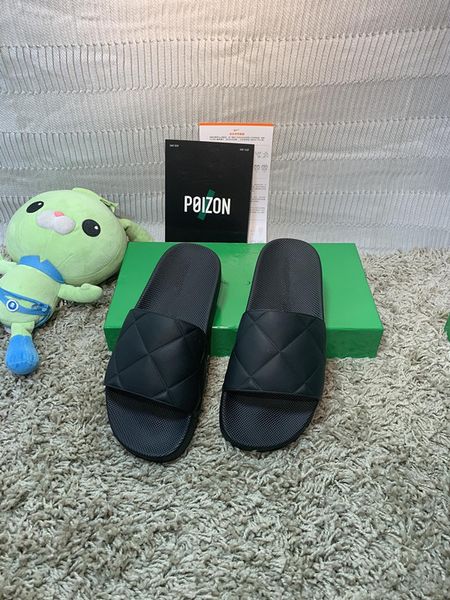 

designer womens woody sandals fluffy flat mule slides beige white black pink lace lettering canvas 0802