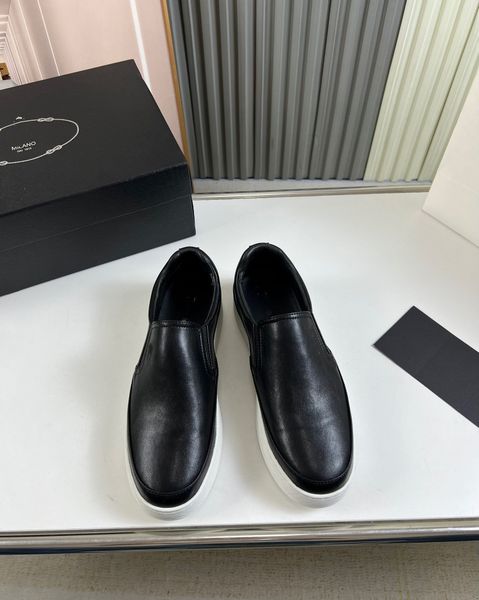 

2023 designer men's sneakers man casual sports shoes for men lightweight real leather breathable shoe mens flat white travel tenis snea, Black