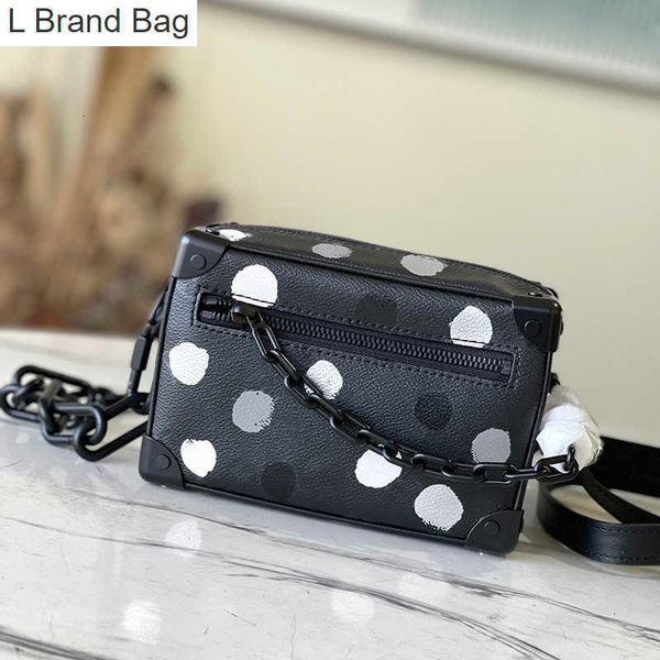 

2023 new mini soft trunk men chain bag designer crossbody bag 10a mirror quality coated canvas shoulder bag with l318 gk27, Black