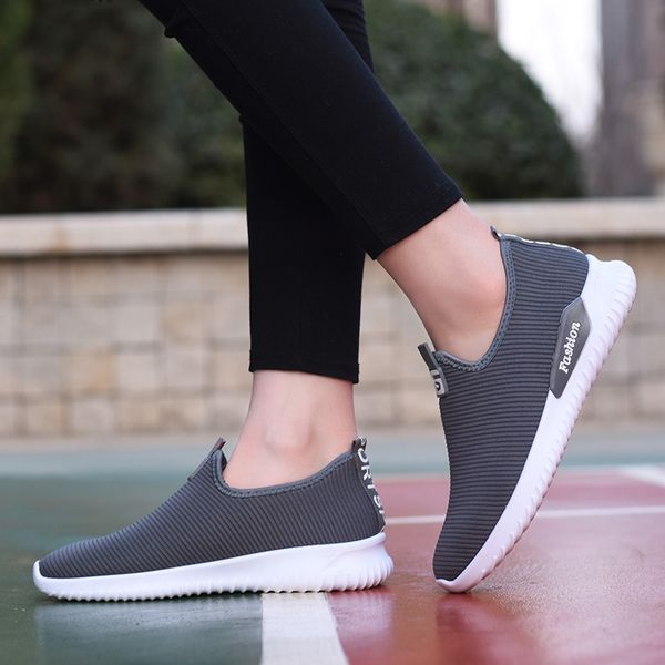 

platform sneakers jogging sports running shoes designer sneakers fashion women triple black white red lace-up outdoor walking womens trainer