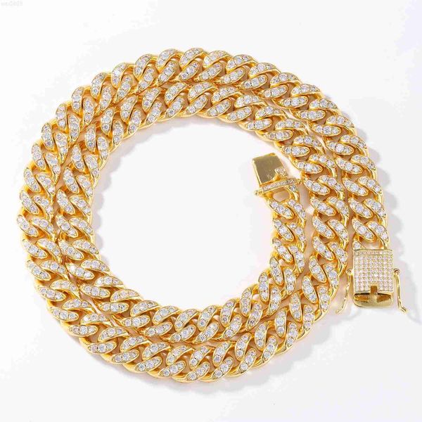 

Handmade Insert Single Row 10mm Wide Real S925 Cuban Chain with Vvs Moissanite