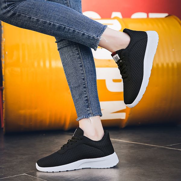 

outdoor women trainers womens fashion breathanle mesh running shoes women ladies flat loafers classic black white triple red pink platform s