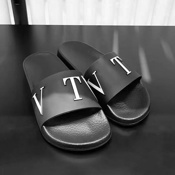 

luxury woman slipper designer slide man sandal roman stud quilted nappa fashion confort leather rivet flat sandals rubber sole shoe with box, Black