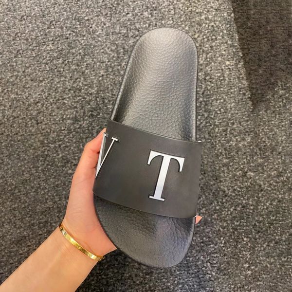 

luxury slipper designer women man sandal chunky rubber slippers high heels sandal summer thick bottom slipper beach rivet alphabet slide, Black