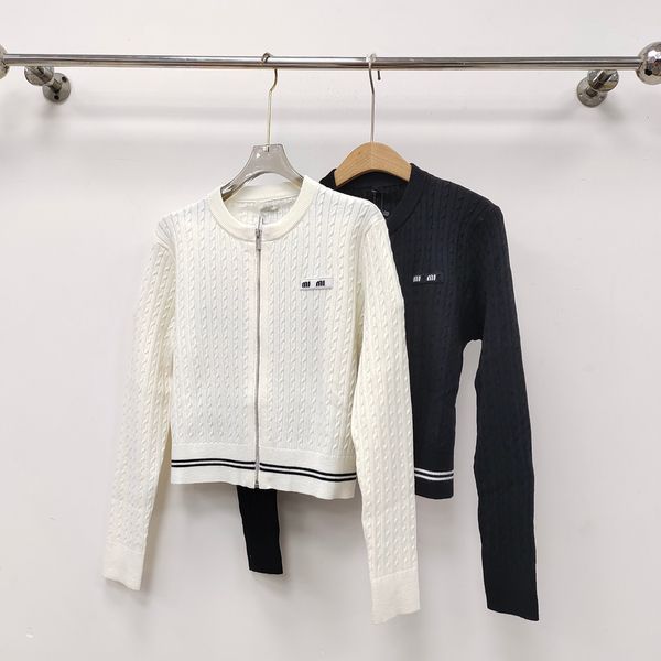 

women's knits autumn and winter twisted knitted coat women's round neck zipper cardigan slim fit long sleeve woolen sweater, White