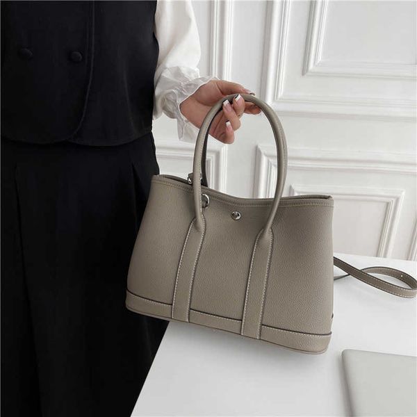 

wholesale original party garden home tote bags online shop fashion handheld bag 2023 new genuine leather one shoulder high capacity live bro