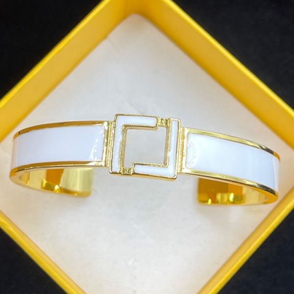 

women classic open bracelet 18k gold plated luxury simple bracelet classic square logo hand accessories party jewelry gifts, Golden;silver