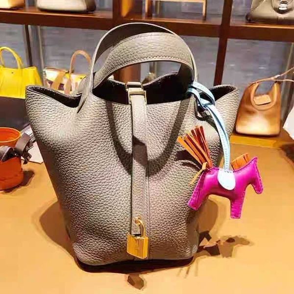 

a designer tote bag her mas handbag authentic picotin womens luxury bags bag vegetable basket womens bag leather bucket bag mother bag b 7io