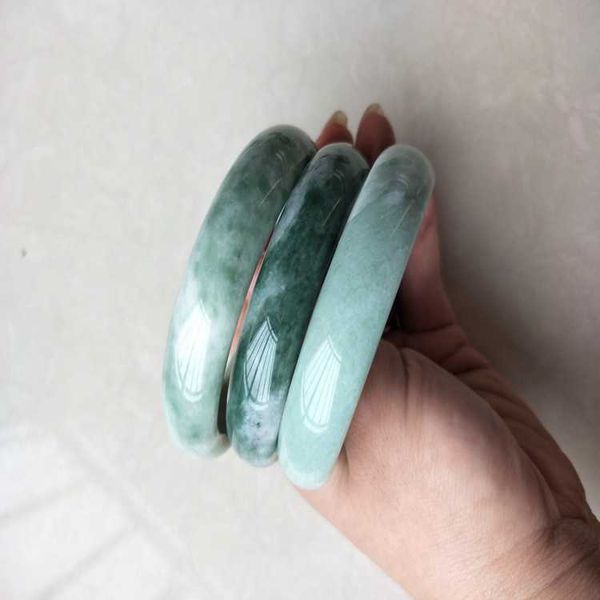 

natural emerald jade bracelets for women and men floating jade bracelets, Green;white
