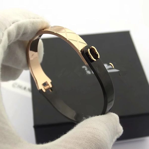 

designer bracelet titanium steel bracelet luxury men's and women's rose gold fashion bracelet trend accessories with letters and o, Black