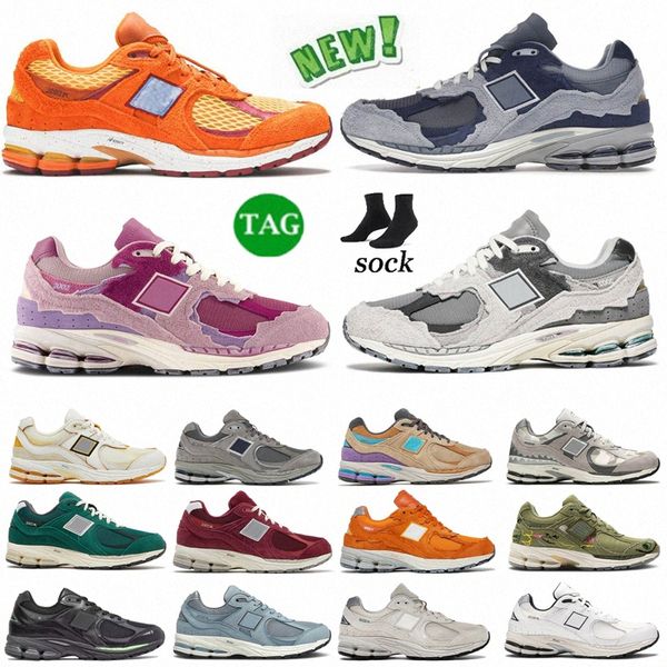 

2023 2002r casual running shoes mens women luxury refined future outdoor rain cloud phantom designer sneakers 30u2#, Black