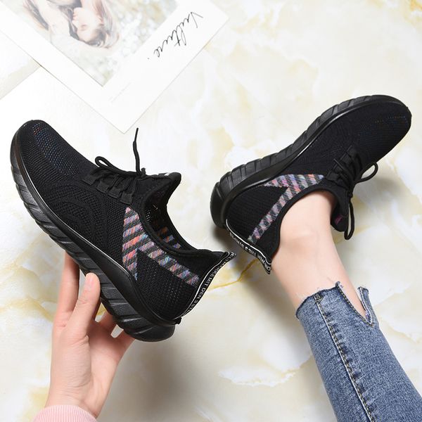 

2023 womens wholesales news mens women shoes sneakers white black puurple red mens casual jogging walking size 36-41