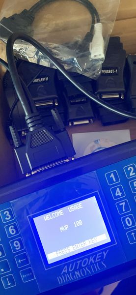 

auto key programmers tool mvp pro m8 transponder programming universal for all cars no token limit diagnostics decoder