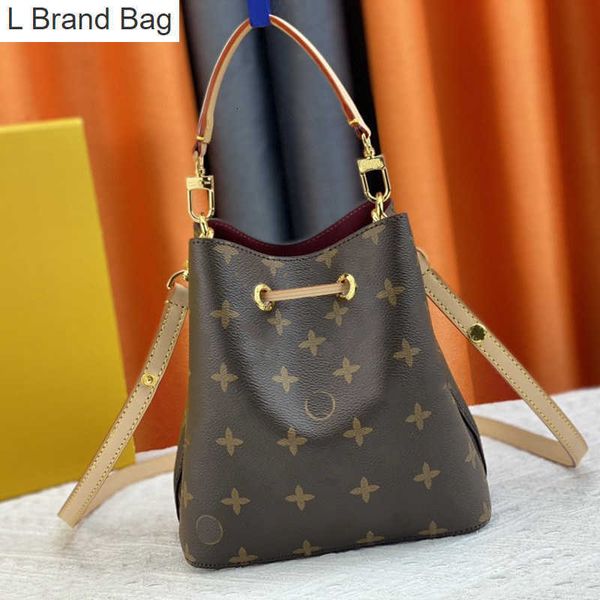 

l bag r bag m46581 men and women classic presbyopia shoulder bag leather bucket bag stylish portable crossbody bag exyf, Black