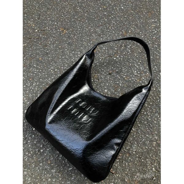 

designer bags miui tote women's leisure large capacity bag shoulder portable underarm commuter bag 4d0s