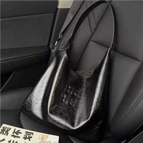 

designer bags miui tote bag women's large capacity bag sensory commuter bag shoulder portable underarm bag 0qau