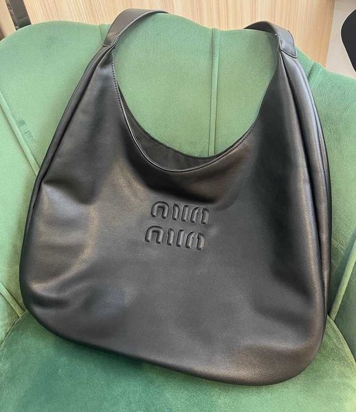 

designer bags miui tote hobo bag women's sheepskin large capacity bag shoulder portable underarm commuter bag gzoz